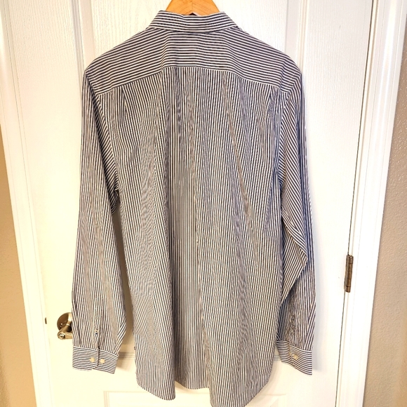 GAP Original Fit Long-sleeved Shirt - Large Tall - Picture 3 of 4